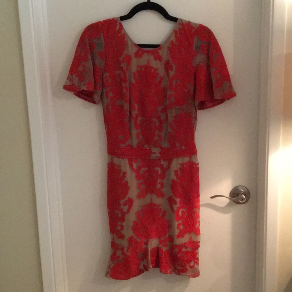 Dress - Picture 6 of 7